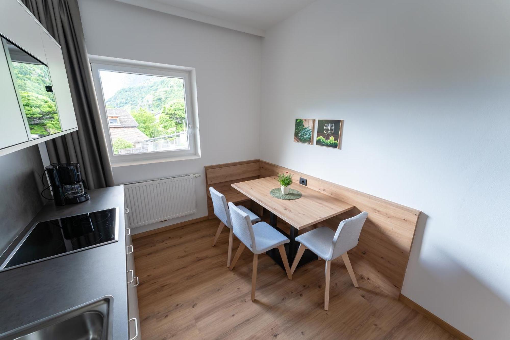 Self Service Hotel Schnalser Hof Naturns Zimmer foto