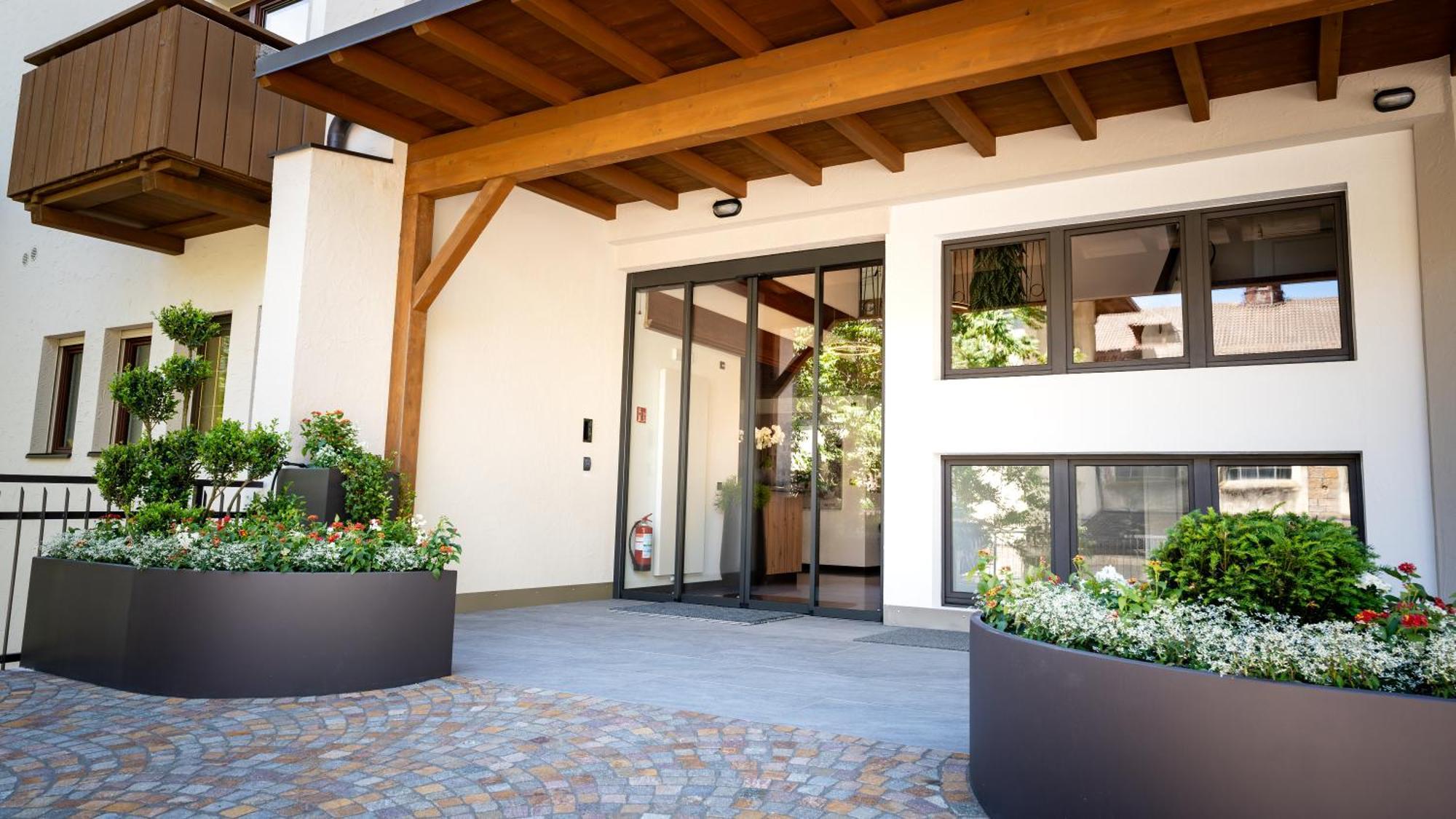 Self Service Hotel Schnalser Hof Naturns Exterior foto